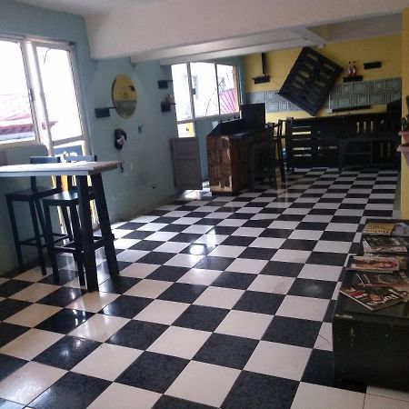 خالابا Hostal 50 المظهر الخارجي الصورة
