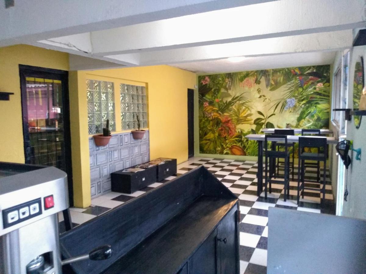 خالابا Hostal 50 المظهر الخارجي الصورة
