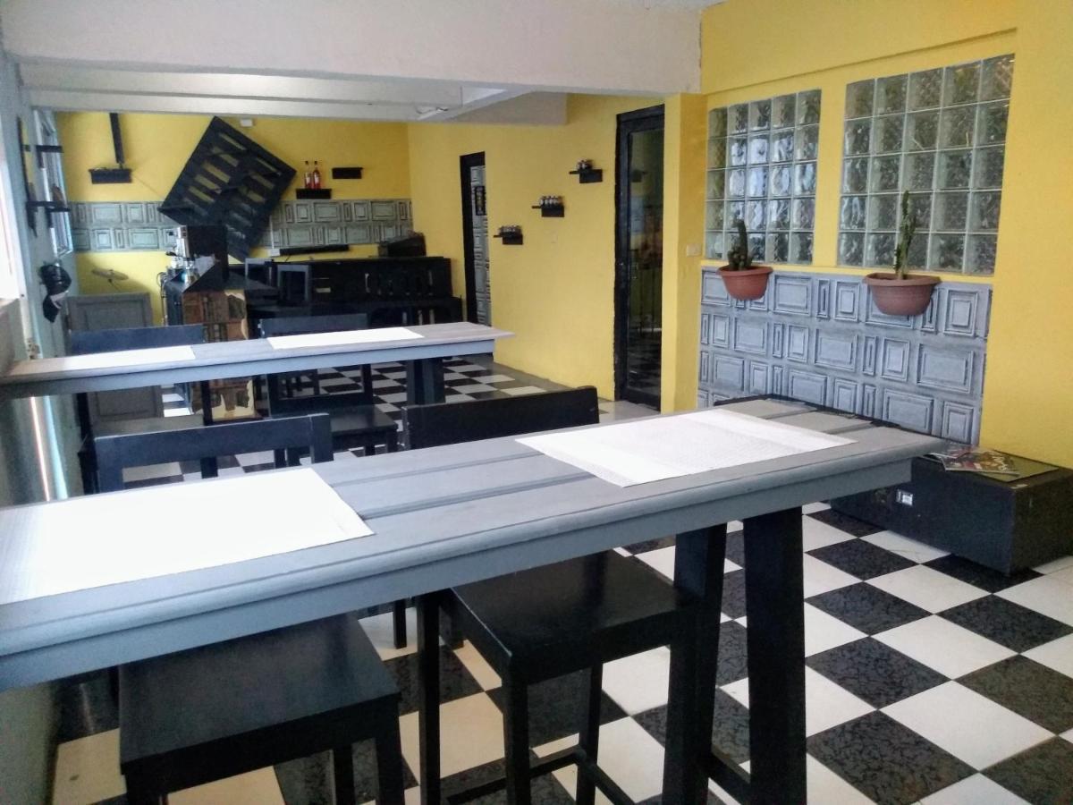 خالابا Hostal 50 المظهر الخارجي الصورة